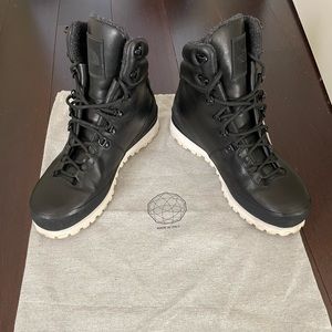 Men’s The North Face Cryos Boots- 9.5